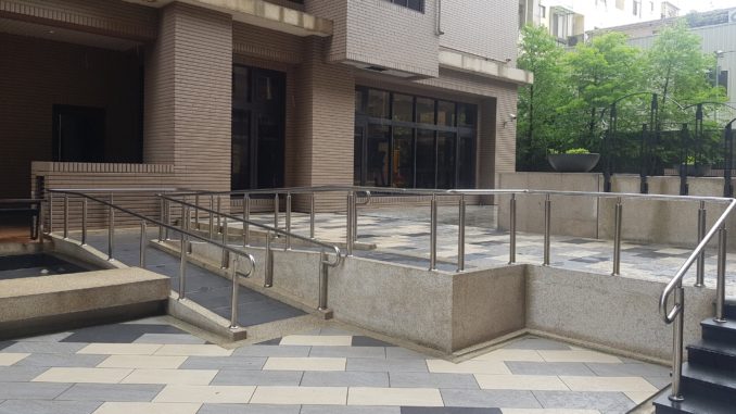 住宅室外通路無障礙設施改善photo2-台中市住宅處提供